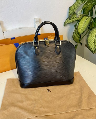 Louis vuitton alma epi - louis, pm